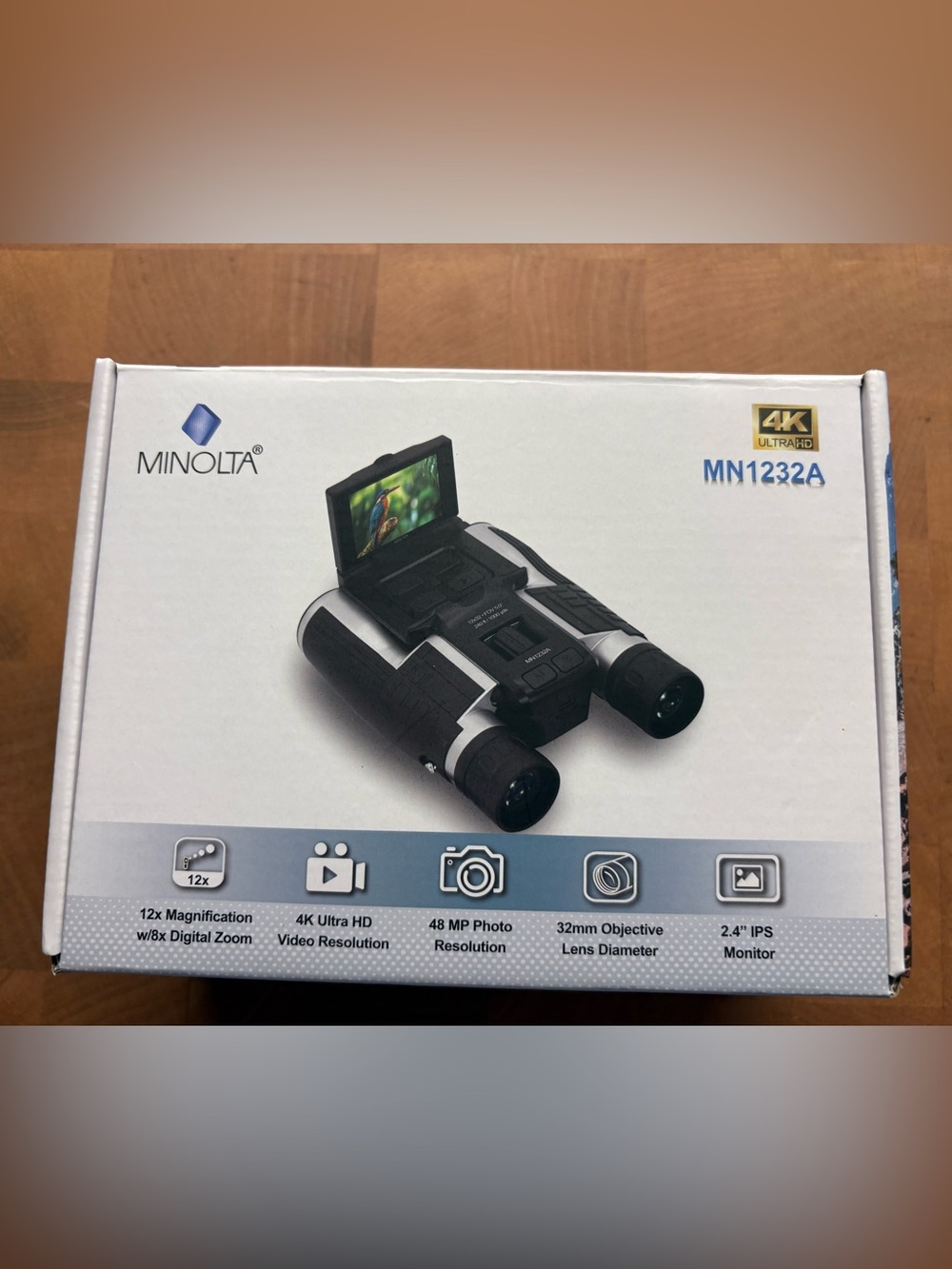 Minolta 1232A Compact Digital Camera with Binoculars and Accessories - Like New